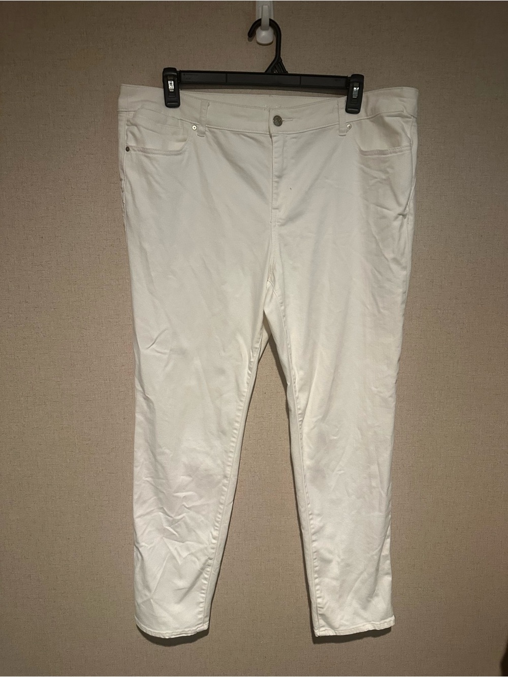 Chico's Size 18 White Stretch Cropped Jeggings